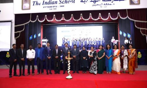 അക്കാദമിക മികവ് പുലർത്തിയ വിദ്യാർത്ഥികളെ ഇന്ത്യൻ സ്കൂൾ അനുമോദിച്ചു അക്കാദമിക മികവ് പുലർത്തിയ വിദ്യാർത്ഥികളെ ഇന്ത്യൻ സ്കൂൾ അനുമോദിച്ചു