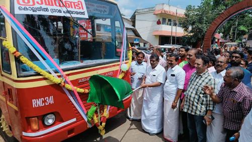 ഗ്രാമീണപാതകൾ കീഴടക്കാൻ ‘ഗ്രാമ വണ്ടി’, ആദ്യ സര്‍വീസ് ഫ്ളാഗ് ഒഫ് ചെയ്തു