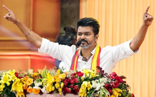 '2029-ൽ ആ മാജിക് നടക്കും': വിജയിയെ പ്രധാനമന്ത്രി പദത്തിലേക്ക് ഉയർത്തിക്കാട്ടി ടി.വി.കെ; കോൺഗ്രസിന് തലവേദന
