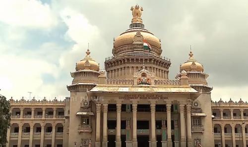 സ്പീക്കര്‍ക്കെതിരെ അഞ്ച് വിമത എംഎല്‍എമാര്‍കൂടി സുപ്രീംകോടതിയെ സമീപിച്ചു
