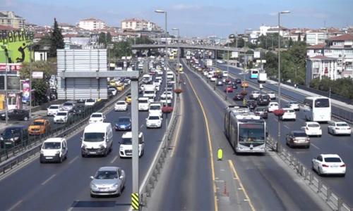 വി­ദേ­ശി­കളു­ടെ­ ഡ്രൈ­വിംഗ് ലൈ­സൻ­സ്  പു­തു­ക്കൽ: ഉന്നതാ­ധി­കാ­ര സമി­തി­  വേ­ണമെ­ന്ന നി­ർ­ദ്ദേ­ശം തള്ളി­