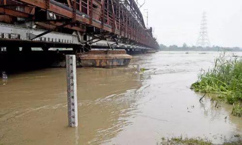 യമുനയിൽ ജലനിരപ്പ് ഏറ്റവും ഉയർന്ന നിലയിൽ; അടിയന്തര യോഗം വിളിച്ച് ഡൽഹി മുഖ്യമന്ത്രി