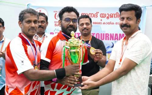 പ്രതിഭ സനദ് യൂനിറ്റ് നടത്തിയ ബാഡ്മിന്റൺ ടൂർണമെന്റിൽ വിജീഷ് ആൻഡ് ജോസഫ് ടീം വിജയികളായി പ്രതിഭ സനദ് യൂനിറ്റ് നടത്തിയ ബാഡ്മിന്റൺ ടൂർണമെന്റിൽ വിജീഷ് ആൻഡ് ജോസഫ് ടീം വിജയികളായി