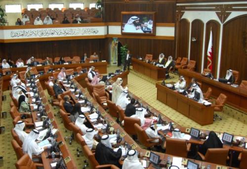 വിദേശ തൊഴിലാളികളുടെ വർക്ക് പെർമിറ്റ് പുതുക്കൽ: 30 ദിവസത്തെ ഗ്രേസ് പിരീഡ് നിർദ്ദേശം ശൂറ കൗൺസിൽ തള്ളി