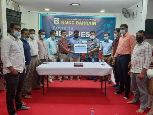 ബഹ്‌റൈൻ കെ.എം.സി.സി കുറ്റ്യാടി മണ്ഡലം കമ്മിറ്റി ധനസഹായം നൽകി