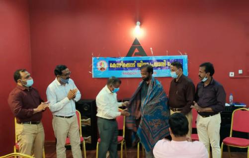 കോഴിക്കോട് ജില്ലാ പ്രവാസി ഫോറം ദാമു കോറോത്തിന് യാത്രയയപ്പ് നൽകി