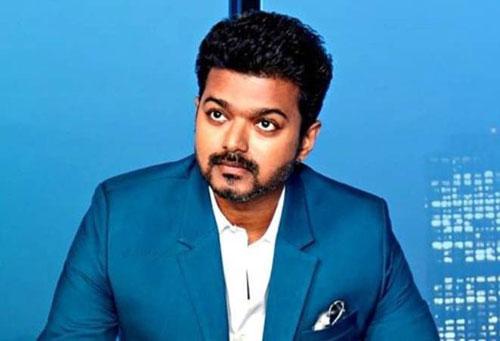 തിരികെയെത്തി ദളപതി; വമ്പന് സ്വീകരണമൊരുക്കി സിനിമാപ്രവര്ത്തകരും ആരാധകരും തിരികെയെത്തി ദളപതി; വമ്പന് സ്വീകരണമൊരുക്കി സിനിമാപ്രവര്ത്തകരും ആരാധകരും