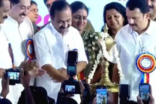 വിദ്യാലയങ്ങൾ പ്രവേശനോത്സവ ലഹരിയിൽ; സംസ്ഥാനതല ഉദ്ഘാടനം പട്ടം ഗവ.ഗേൾസ് എച്ച്എസ്എസിൽ മുഖ്യമന്ത്രി നിർവ്വഹിച്ചു