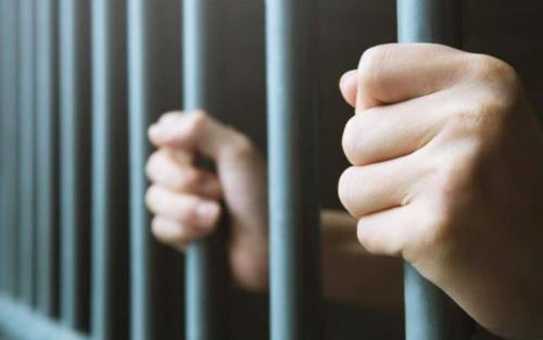 വ്യാജ വിവരങ്ങൾ നൽകി തട്ടിപ്പ്: വ്യവസായിക്ക് 15 വർഷം തടവും 30,000 ദിനാർ പിഴയും വിധിച്ച് ബഹ്‌റൈൻ കോടതി
