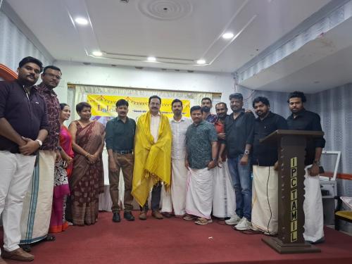 ലാൽകെയേഴ്സിന്റെ ''ഹൃദയപൂര്വ്വം തുടരും ലാലേട്ടന്'' ശ്രദ്ധേയമായി ലാൽകെയേഴ്സിന്റെ ''ഹൃദയപൂര്വ്വം തുടരും ലാലേട്ടന്'' ശ്രദ്ധേയമായി