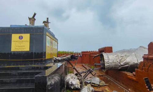ഛത്രപതി ശിവജിയുടെ പ്രതിമ തകർന്ന സംഭവത്തിൽ കരാറുകാരനും സ്ട്രക്ചറൽ കൺസൾട്ടൻ്റിനുമെതിരെ കേസ് ഛത്രപതി ശിവജിയുടെ പ്രതിമ തകർന്ന സംഭവത്തിൽ കരാറുകാരനും സ്ട്രക്ചറൽ കൺസൾട്ടൻ്റിനുമെതിരെ കേസ്