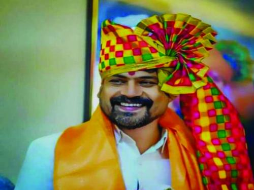 മഹാരാഷ്ട്രയിൽ ബിജെപി നേതാവ് സ്വയം നിറയൊഴിച്ച് മരിച്ചു മഹാരാഷ്ട്രയിൽ ബിജെപി നേതാവ് സ്വയം നിറയൊഴിച്ച് മരിച്ചു