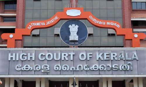 ശബരിമലയിലേക്ക് തീർത്ഥാടകർ അലങ്കരിച്ച വാഹനങ്ങളിലെത്തേണ്ടെന്ന് ഹൈക്കോടതി ശബരിമലയിലേക്ക് തീർത്ഥാടകർ അലങ്കരിച്ച വാഹനങ്ങളിലെത്തേണ്ടെന്ന് ഹൈക്കോടതി