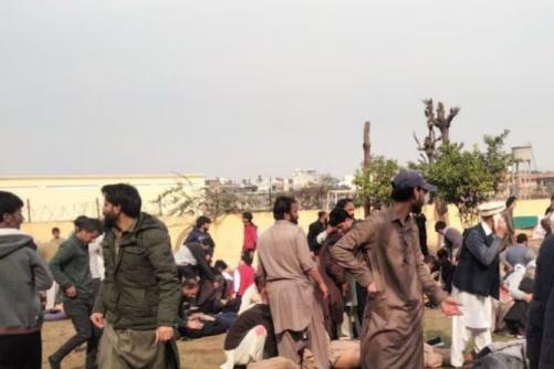 പാകിസ്ഥാനിൽ മോസ്ക്കിനുള്ളിൽ ചാവേർ ആക്രമണം; മരണസംഖ്യ 69 ആയി ഉയർന്നു, നഗരത്തിൽ അടിയന്തരാവസ്ഥ