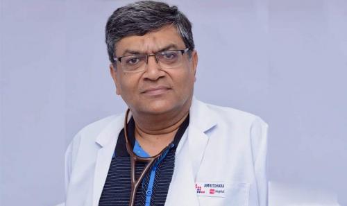 മൂന്നഗ സംഘം ഡോക്ടറെ വെടിവെച്ച് കൊന്നു  