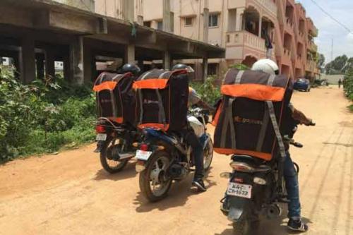 ഇന്ധനവില വർധനവിനെതിരെ ഇന്ന് ഡെലിവറി ജീവനക്കാരുടെ രാജ്യവ്യാപക പണിമുടക്ക് ; അഞ്ച് മണിക്കൂർ സർവീസുകൾ മുടങ്ങും