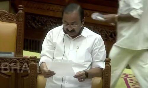വള്ളംകളി അവധി വിവാദം: മുഖ്യമന്ത്രിയുടെ രഹസ്യ പരാമർശത്തിൽ പരസ്യമായി അതൃപ്തി പ്രകടിപ്പിച്ച് റെജി ചെറിയാൻ എംഎൽഎ