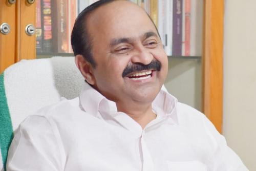 നാർക്കോട്ടിക് ജിഹാദ് വിവാദം കോൺഗ്രസ് ഇടപെട്ടതോടെയാണ് അയഞ്ഞതെന്ന് വി.ഡി.സതീശൻ നാർക്കോട്ടിക് ജിഹാദ് വിവാദം കോൺഗ്രസ് ഇടപെട്ടതോടെയാണ് അയഞ്ഞതെന്ന് വി.ഡി.സതീശൻ