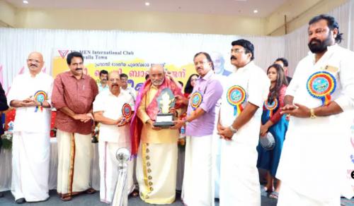 പ്രവാസി ഭാരതീയ സമ്മാൻ ജേതാവും പ്രമുഖ വ്യവസായിയുമായ കെ.ജി. ബാബുരാജന് ജന്മനാടിന്റെ ആദരവ് പ്രവാസി ഭാരതീയ സമ്മാൻ ജേതാവും പ്രമുഖ വ്യവസായിയുമായ കെ.ജി. ബാബുരാജന് ജന്മനാടിന്റെ ആദരവ്