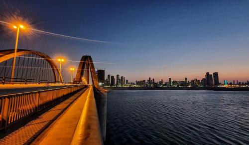 ബഹ്റൈനിലെ ഷെയ്ഖ് ഖലീഫ പാലത്തിൽ ഗതാഗതം നിരോധിച്ചു