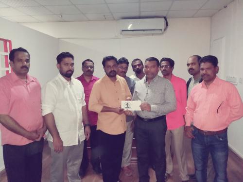 മലയാ­ളി­ മനസ്  ചി­കി­ത്സാ­സഹാ­യം കൈ­മാ­റി­