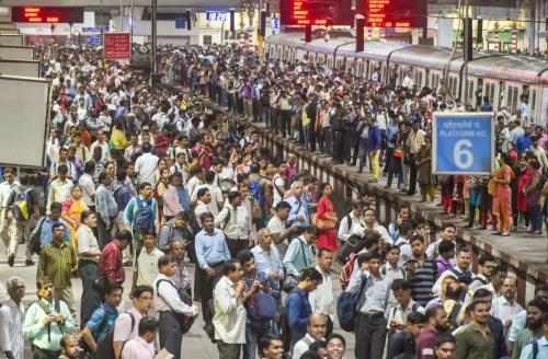 8 വർഷത്തിനുള്ളിൽ ഇന്ത്യ ലോകത്തിലെ ഏറ്റവും ജനസംഖ്യ കൂടിയ രാജ്യമാകും 8 വർഷത്തിനുള്ളിൽ ഇന്ത്യ ലോകത്തിലെ ഏറ്റവും ജനസംഖ്യ കൂടിയ രാജ്യമാകും
