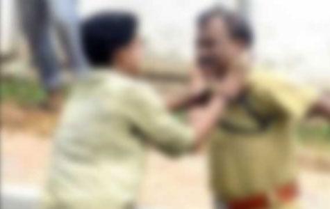 പിടികിട്ടാപ്പുള്ളിയായ എസ്.എഫ്‌.ഐ നേതാവ് മന്ത്രിമാർ പങ്കെടുത്ത പൊതുപരിപാടിയിൽ