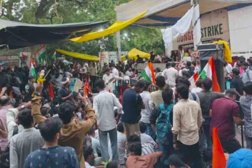 'എന്തുവന്നാലും മുന്നോട്ട്'; സി.ജെ.പി സമരത്തിനുനേരെ പൊലീസ് നടപടി; ലാത്തിച്ചാർജ്; ജന്തർ മന്തറിൽ സംഘർഷം