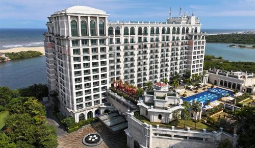 അതിഥികളുടെ സ്വകാര്യത ലംഘിച്ചു: ആഡംബര ഹോട്ടലിന് 10 ലക്ഷം രൂപ പിഴ