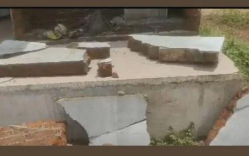 പുതുതായി പണിത സര്ക്കാര് സ്കൂള് കെട്ടിടത്തിന്റെ ചുമരിടിഞ്ഞ് വീണു; ഒഴിവായത് വൻ ദുരന്തം പുതുതായി പണിത സര്ക്കാര് സ്കൂള് കെട്ടിടത്തിന്റെ ചുമരിടിഞ്ഞ് വീണു; ഒഴിവായത് വൻ ദുരന്തം