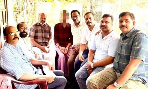 കൊയിലാണ്ടി പൂക്കാട് സ്വദേശിക്ക് കൊയിലാണ്ടിക്കൂട്ടം ഗ്ലോബൽ കമ്മ്യൂണിറ്റി സഹായം കൈമാറി കൊയിലാണ്ടി പൂക്കാട് സ്വദേശിക്ക് കൊയിലാണ്ടിക്കൂട്ടം ഗ്ലോബൽ കമ്മ്യൂണിറ്റി സഹായം കൈമാറി
