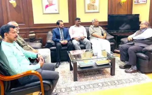 ബിനോയ് വിശ്വം എം.പി ബഹ്റൈൻ ഇന്ത്യൻ അംബാസഡറെ സന്ദർശിച്ചു ബിനോയ് വിശ്വം എം.പി ബഹ്റൈൻ ഇന്ത്യൻ അംബാസഡറെ സന്ദർശിച്ചു