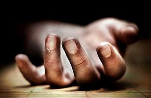 സിമന്റ് കട്ട തലയിൽ വീണ് അഞ്ച് വയസുകാരൻ മരിച്ചു സിമന്റ് കട്ട തലയിൽ വീണ് അഞ്ച് വയസുകാരൻ മരിച്ചു