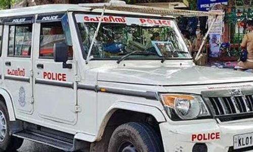 പാതിവില തട്ടിപ്പ്: പോലീസിന് ഗുരുതര വീഴ്ച; നേരത്തെ പരാതി ലഭിച്ചിട്ടും കാര്യമായ അന്വേഷണം നടന്നില്ല പാതിവില തട്ടിപ്പ്: പോലീസിന് ഗുരുതര വീഴ്ച; നേരത്തെ പരാതി ലഭിച്ചിട്ടും കാര്യമായ അന്വേഷണം നടന്നില്ല