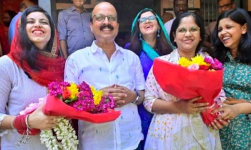 വനിതാ ദിനത്തിൽ മക്കളെ സാക്ഷിയാക്കി ഭാര്യയെ രണ്ടാമതും വിവാഹം ചെയ്ത് ഷുക്കൂര് വക്കീൽ വനിതാ ദിനത്തിൽ മക്കളെ സാക്ഷിയാക്കി ഭാര്യയെ രണ്ടാമതും വിവാഹം ചെയ്ത് ഷുക്കൂര് വക്കീൽ