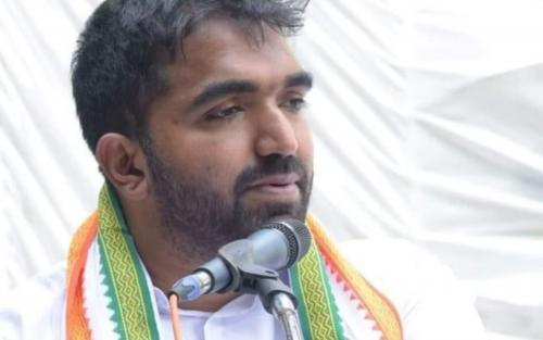 ഉമ്മൻ ചാണ്ടിയെ അധിക്ഷേപിച്ചതിനെതിരെ വിനായകനെതിരേ കേസെടുക്കേണ്ടതില്ലെന്ന് ചാണ്ടി ഉമ്മൻ ഉമ്മൻ ചാണ്ടിയെ അധിക്ഷേപിച്ചതിനെതിരെ വിനായകനെതിരേ കേസെടുക്കേണ്ടതില്ലെന്ന് ചാണ്ടി ഉമ്മൻ