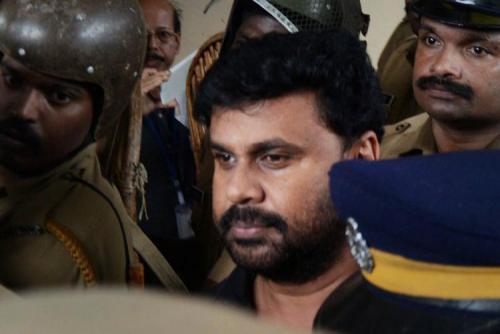 കൊച്ചിയിൽ നടിയെ ആക്രമിച്ച കേസിലെ സ്പെഷൽ പ്രോസിക്യൂട്ടർ രാജിവച്ചു