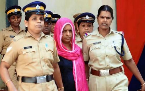 കൂടത്തായി കൊലപാതക കേസ്; പ്രതി ജോളിക്ക് ജാമ്യം കൂടത്തായി കൊലപാതക കേസ്; പ്രതി ജോളിക്ക് ജാമ്യം