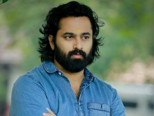 അമ്പലത്തിൽ കേറി കുറി തൊടണമെന്ന് പറഞ്ഞാൽ ഇനിയും പത്ത് സിനിമയിൽ അങ്ങനെ തന്നെ ചെയ്യും ; ഉണ്ണി മുകുന്ദൻ അമ്പലത്തിൽ കേറി കുറി തൊടണമെന്ന് പറഞ്ഞാൽ ഇനിയും പത്ത് സിനിമയിൽ അങ്ങനെ തന്നെ ചെയ്യും ; ഉണ്ണി മുകുന്ദൻ