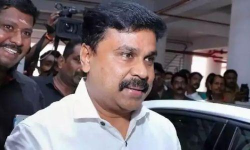 മെമ്മറി കാര്ഡ് പരിശോധന: അന്വേഷണം ആവശ്യപ്പെട്ട് അതിജീവിതയുടെ സഹോദരന് മെമ്മറി കാര്ഡ് പരിശോധന: അന്വേഷണം ആവശ്യപ്പെട്ട് അതിജീവിതയുടെ സഹോദരന്