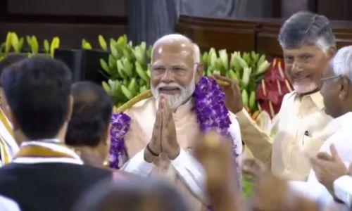 അധികാരത്തിനായി ഒത്തുകൂടിയ സംഘമല്ല ഞങ്ങൾ' രാഷ്ട്രത്തിനാണ് പ്രഥമ പരിഗണനയെന്ന് മോദി അധികാരത്തിനായി ഒത്തുകൂടിയ സംഘമല്ല ഞങ്ങൾ' രാഷ്ട്രത്തിനാണ് പ്രഥമ പരിഗണനയെന്ന് മോദി