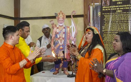 പ്രസ് ക്ലബ്ബിൽ 'മോദി ചാലിസ': വിവാദമായതോടെ കൈകഴുകി സംഘാടകർ