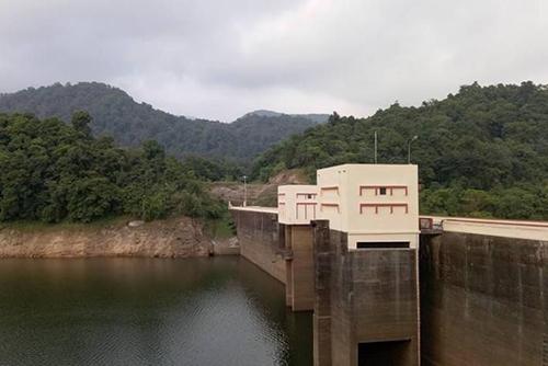 ക​ക്ക​യം ഡാ​മി​ലേ​ക്ക് സ​ഞ്ചാ​രി​ക​ൾ​ക്ക് നി​യ​ന്ത്ര​ണം