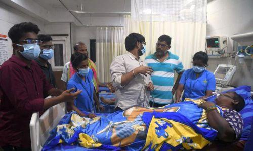 തമിഴ്നാട്ടിലെ സ്വകാര്യ കമ്പനിയിൽ വാതക ചോർച്ച: 12 പേർ ആശുപത്രിയിൽ തമിഴ്നാട്ടിലെ സ്വകാര്യ കമ്പനിയിൽ വാതക ചോർച്ച: 12 പേർ ആശുപത്രിയിൽ