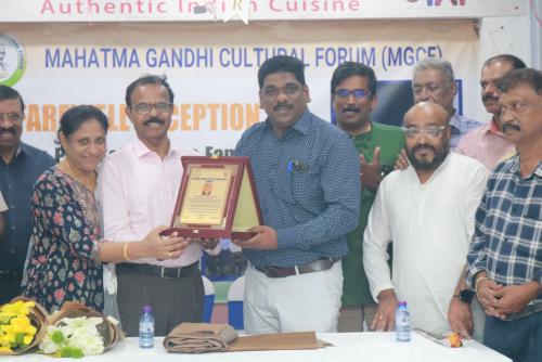 അഡ്വക്കേറ്റ് പോൾ സെബാസ്റ്റ്യനും കുടുംബത്തിനും യാത്രയയപ്പ് നൽകി