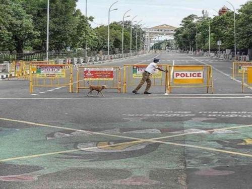 കേരളത്തിൽ ഇന്നും നാളെയും സന്പൂർണ ലോക്ഡൗൺ