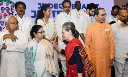 കോണ്ഗ്രസിന് തിരിച്ചടി, കക്ഷികള്ക്കിടയില് ഭിന്നത രൂക്ഷം, ഇന്ത്യ മുന്നണി യോഗം മാറ്റി കോണ്ഗ്രസിന് തിരിച്ചടി, കക്ഷികള്ക്കിടയില് ഭിന്നത രൂക്ഷം, ഇന്ത്യ മുന്നണി യോഗം മാറ്റി