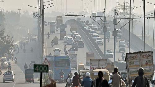 മലിനീകരണം കുറയ്ക്കാൻ ഡൽഹി; ഇന്ധന വാഹനങ്ങൾക്ക് വിലക്ക്, ഇലക്ട്രിക് വാഹനങ്ങൾക്ക് വൻ ഇളവുകൾ