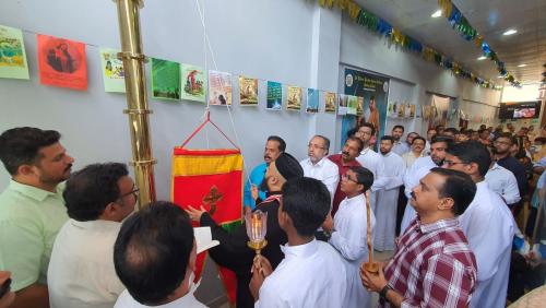 ബഹ്റൈൻ സെന്റ് പീറ്റേഴ്സ് യാക്കോബായ സുറിയാനി പള്ളിയിൽ ഇടവക പെരുന്നാളിന് കൊടിയേറി