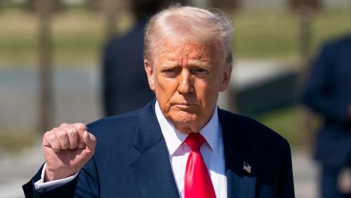 പശ്ചിമേഷ്യയിൽ യുദ്ധഭീതി; ഇറാനെ ലക്ഷ്യമിട്ട് അമേരിക്കയുടെ വമ്പൻ പടക്കപ്പൽ, ആഴ്ചകൾ നീളുന്ന സൈനിക നടപടിക്ക് ട്രംപ്